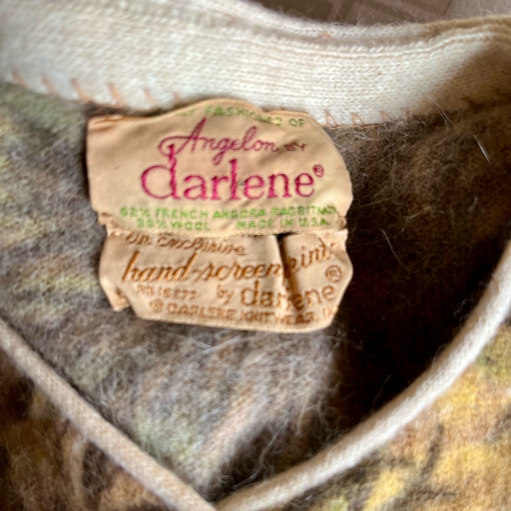 Vintage Angelon by Darlene Women’s Sweater - Picture 8 of 9